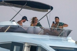 Britney Spears - Takes sunset cruise on a private Yacht during a getaway in Cabo San Lucas, December 4, 2021