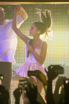 Ariana Grande V9s2PozJ_t