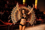 Alessandra Ambrosio - Page 6 Fw1Jg6D1_t