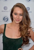 Alycia Debnam Carey 3H9Z4IE9_t