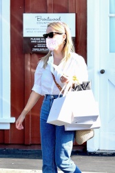 Reese Witherspoon - Seen with her older son Deacon go shopping together at the Brentwood Country Mart, September 7, 2021