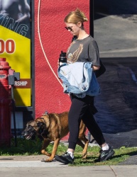 Mia Goth - Hides her growing baby bump while arriving at the gym in Los Angeles, November 15, 2021