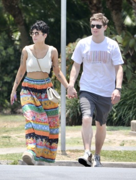 Halsey & Evan Peters - spotted getting lunch at Main Beach on the Gold Coast in Australia, January 3, 2020