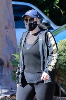 Rebel Wilson - Goes for a hike at Griffith Park in Los Feliz, October 30, 2020