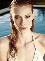 Alyssa Sutherland L7190wzb_t