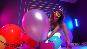 AmateurBoxxx Shey Isles Glowing Birthday Girl Blows Balloons