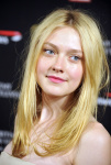 Dakota Fanning ERK55vy7_t