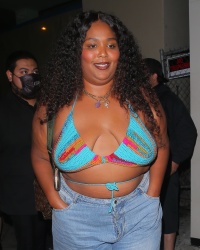 Lizzo - All smiles as she is spotted leaving dinner with friends at Catch LA in West Hollywood, May 29, 2021