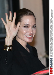 Анджелина Джоли (Angelina Jolie) фото "BESTIMAGE" (138xUHQ) NcJ0KdWS_t