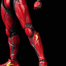 Justice League DC (S.H.Figuarts / Bandai) - Page 5 YSxSeAA0_t